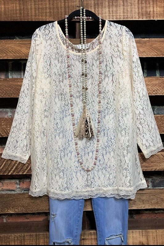 LACE LAYERING TOP IN BEIGE--------SALE
