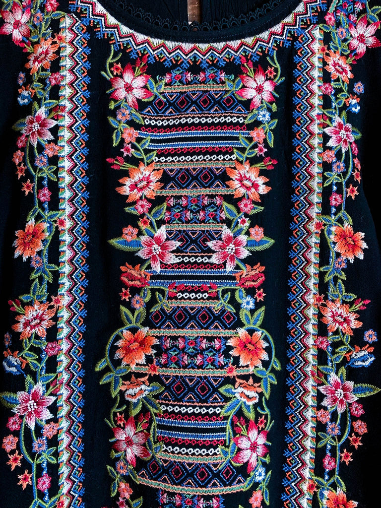 ALL THIS BEAUTY EMBROIDERED TOP IN BLACK