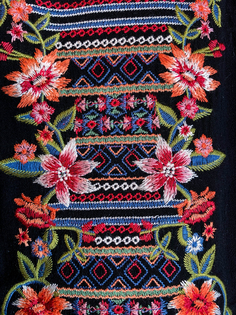 ALL THIS BEAUTY EMBROIDERED TOP IN BLACK