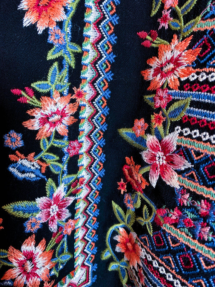 ALL THIS BEAUTY EMBROIDERED TOP IN BLACK
