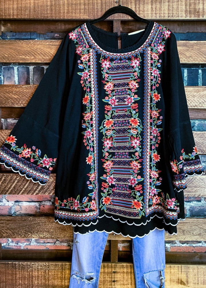 ALL THIS BEAUTY EMBROIDERED TOP IN BLACK