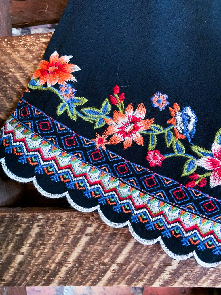 ALL THIS BEAUTY EMBROIDERED TOP IN BLACK
