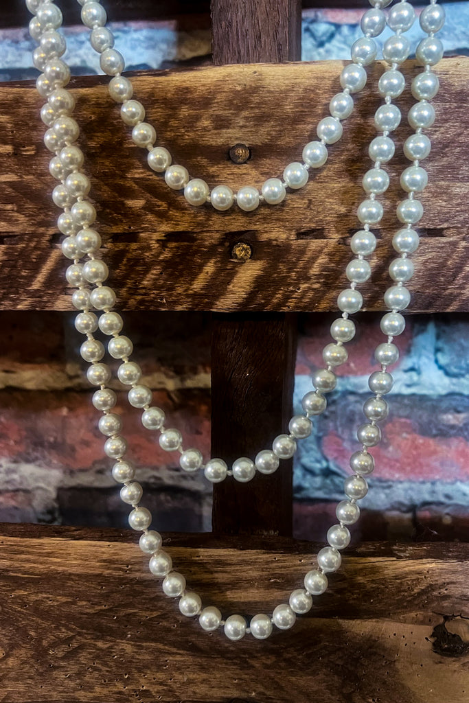 LONG PEARL BEAD NECKLACE IN IVORY