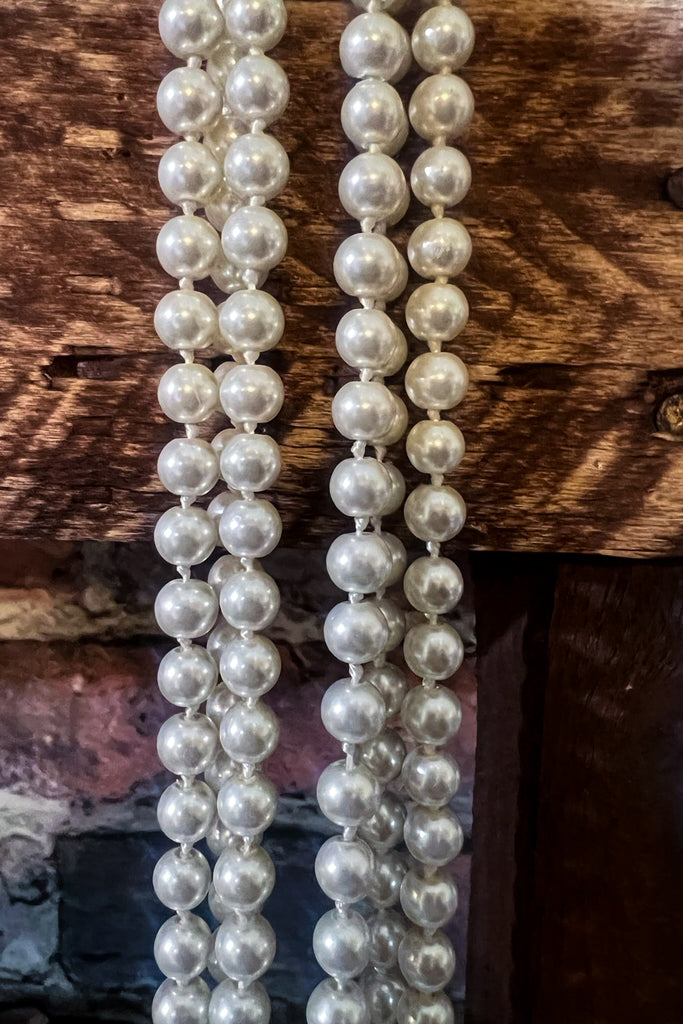 LONG PEARL BEAD NECKLACE IN IVORY