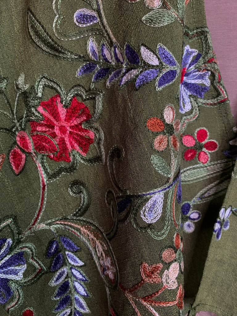 GO WITH GRACE OLIVE FLORAL EMBROIDERED KIMONO