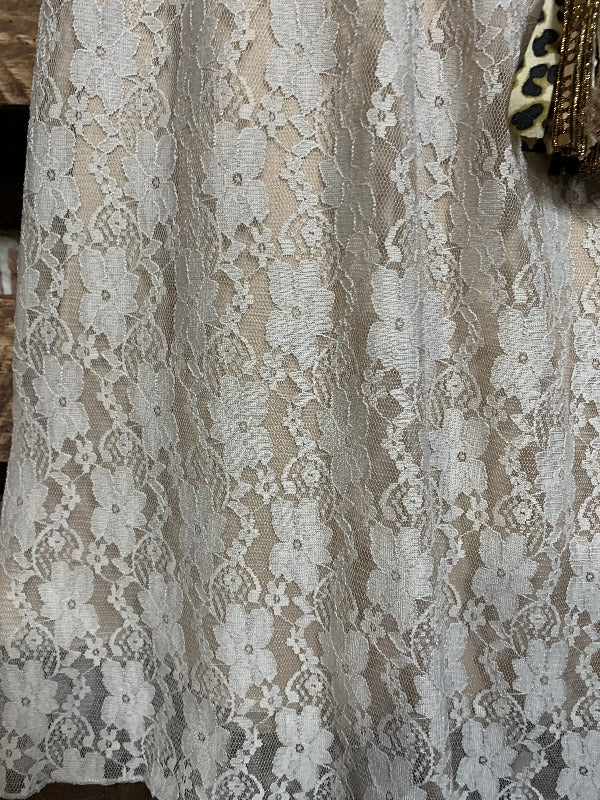 ROMANCE IN THE CITY LACE TUNIC IN DUSTY TAUPE---------------SALE