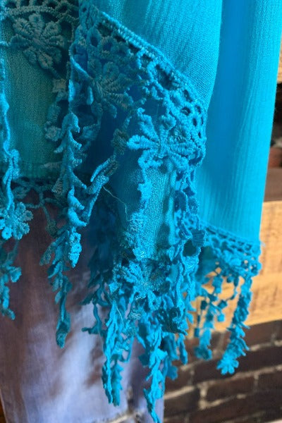 SECRETS OF THE HEART FLORAL FRINGE TUNIC IN TURQUOISE