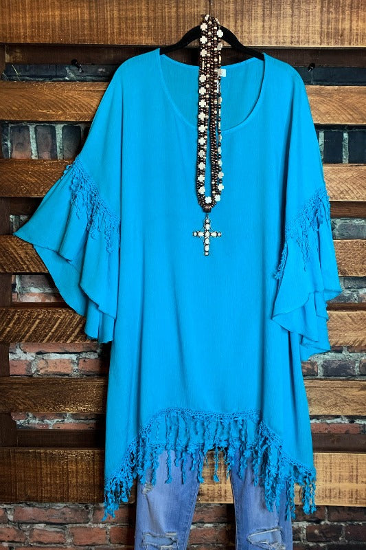 SECRETS OF THE HEART FLORAL FRINGE TUNIC IN TURQUOISE