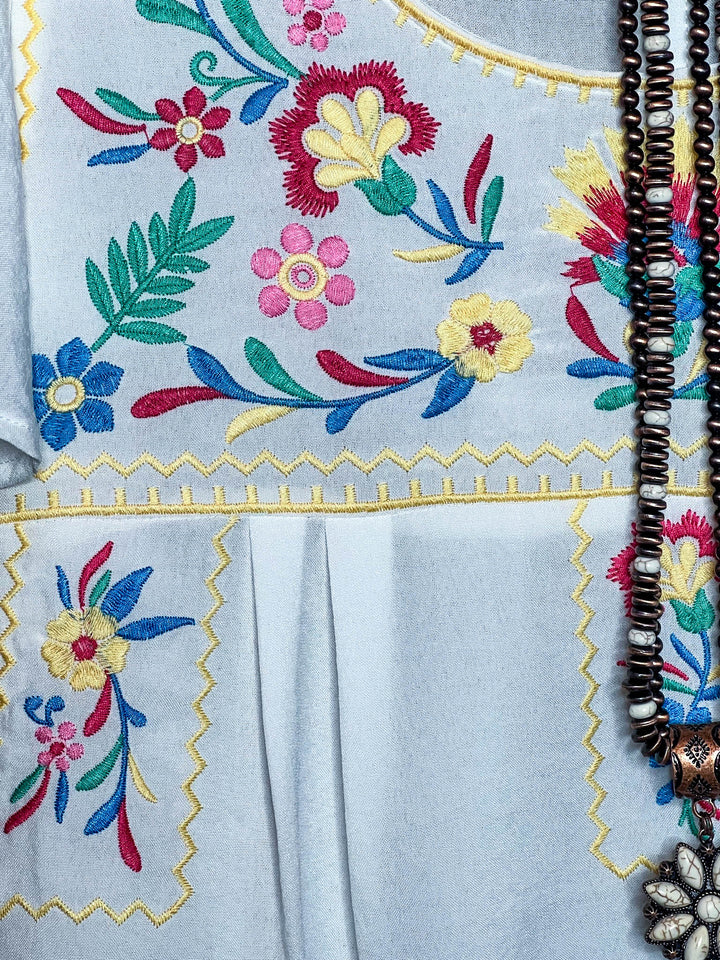 14-20 SIZE - DELICATE GARDENS IVORY EMBROIDERED TOP---------SALE