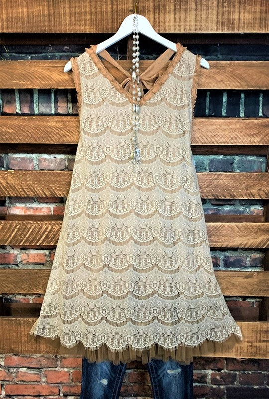 WHERE DREAMS ARE MADE LACE LAYERING DRESS IN BROWN & CREAM----------sale