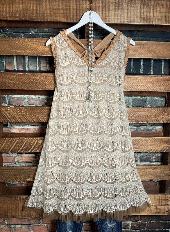 WHERE DREAMS ARE MADE LACE LAYERING DRESS IN BROWN & CREAM----------sale