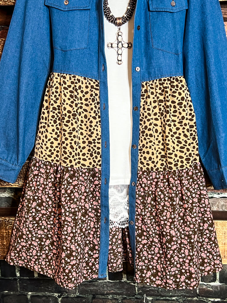 BEAUTIFUL MELODY DENIM AND FLORAL DRESS SHIRT IN MULTI-COLOR