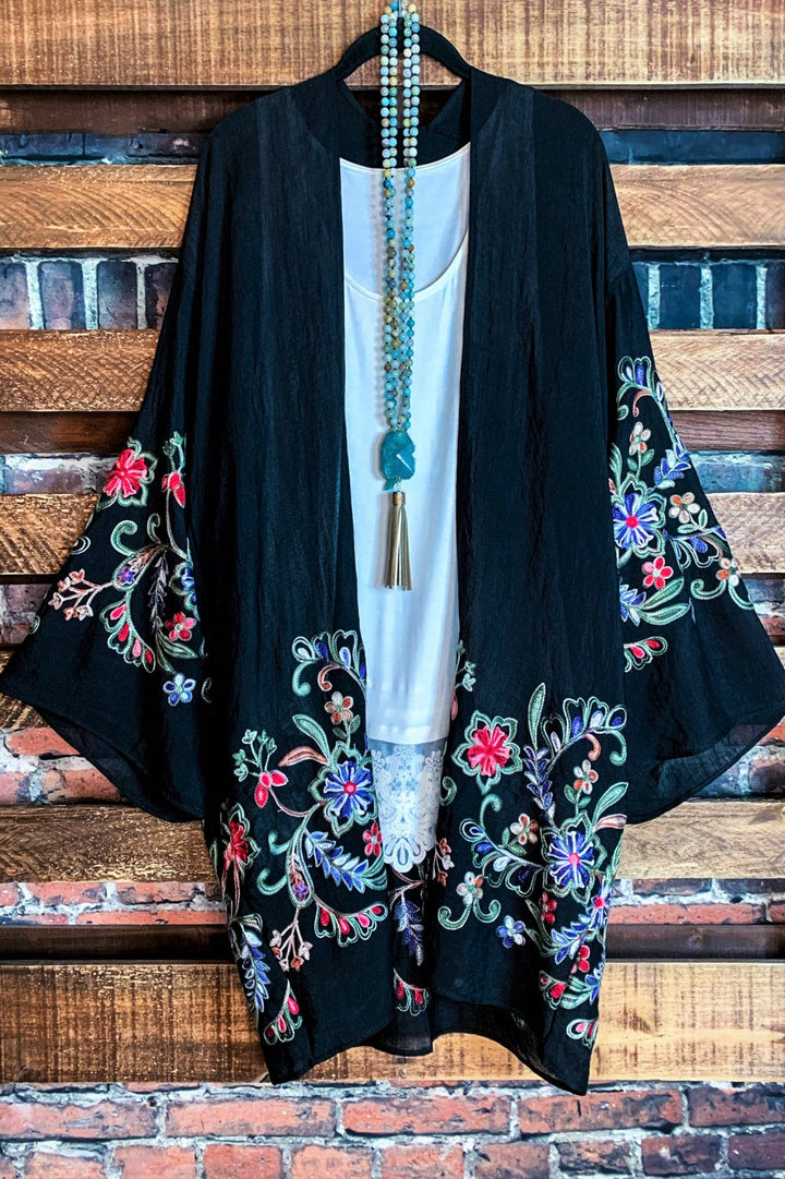 GO WITH GRACE FLORAL EMBROIDERED KIMONO IN BLACK