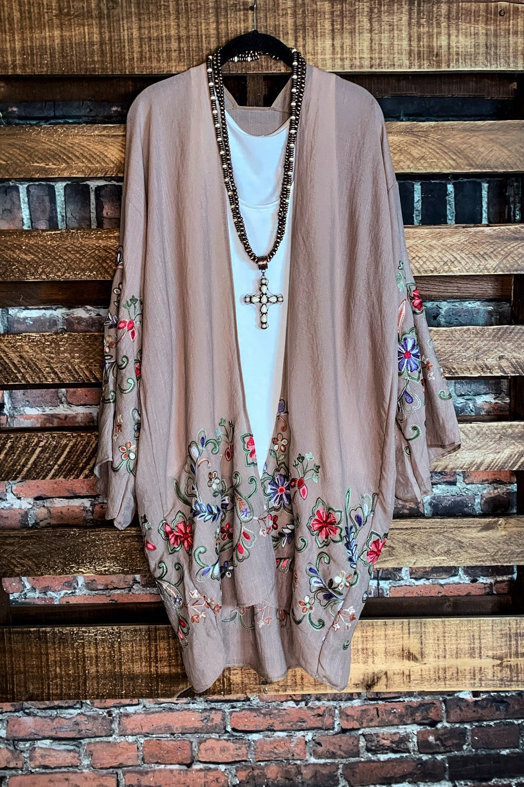 GO WITH GRACE FLORAL EMBROIDERED KIMONO IN MOCHA