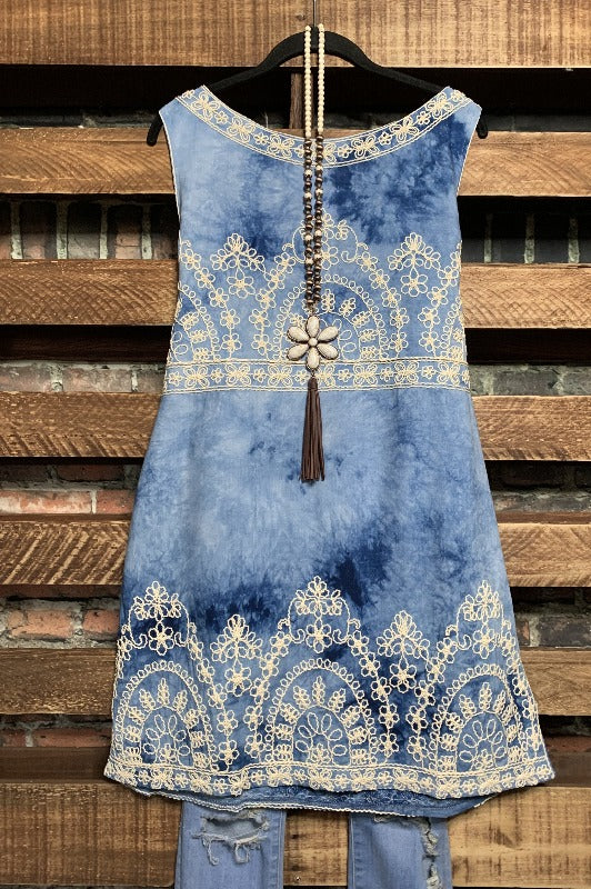 EMBROIDERED HIPPIE CHIC TIE DYE DRESS IN BLUE Size 6-12-----------SALE