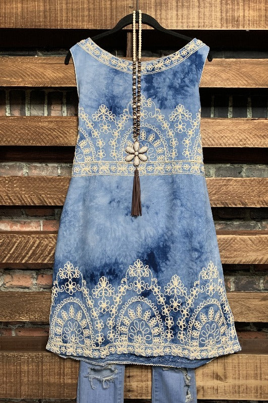EMBROIDERED HIPPIE CHIC TIE DYE DRESS IN BLUE Size 6-12-----------SALE