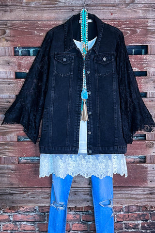 DARLING DREAMER LACE MAXI DUSTER VEST IN BLACK