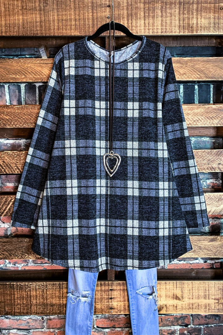 22-26 PLAID HACCI SWEATER TUNIC IN BLACK & MIX-------SALE