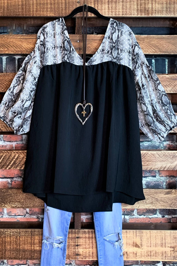 BEST OF ME STYLISH BLOUSE IN BLACK & MULTI