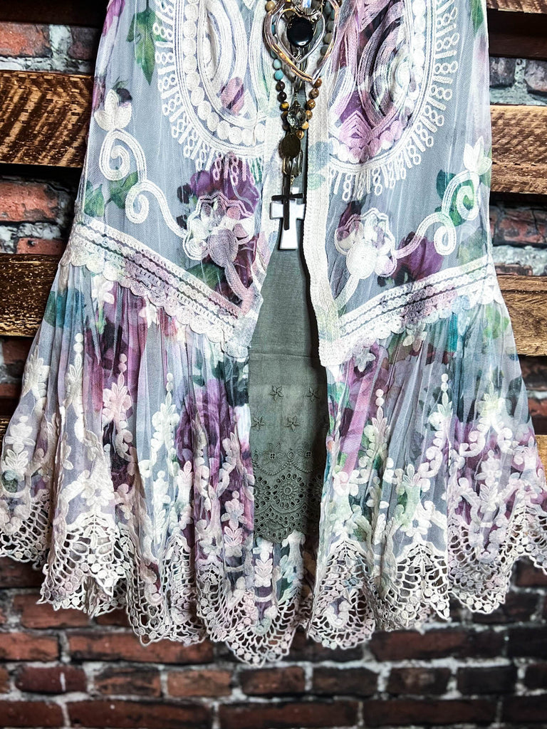 A ROMANTIC SWEET SECRET GARDEN LACE VEST IN NATURAL & MULTI-COLOR