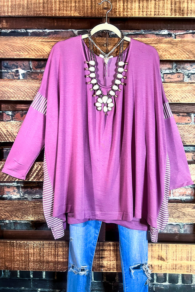 EMBRACE THE LOVE TOP IN MAUVE