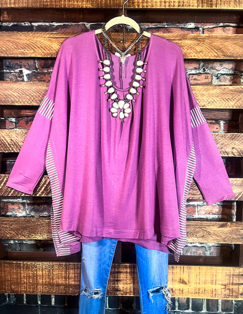 EMBRACE THE LOVE TOP IN MAUVE