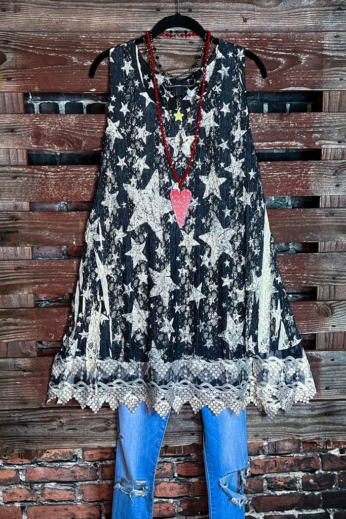 STARS ON WAY LACE TUNIC IN BLACK & WHITE