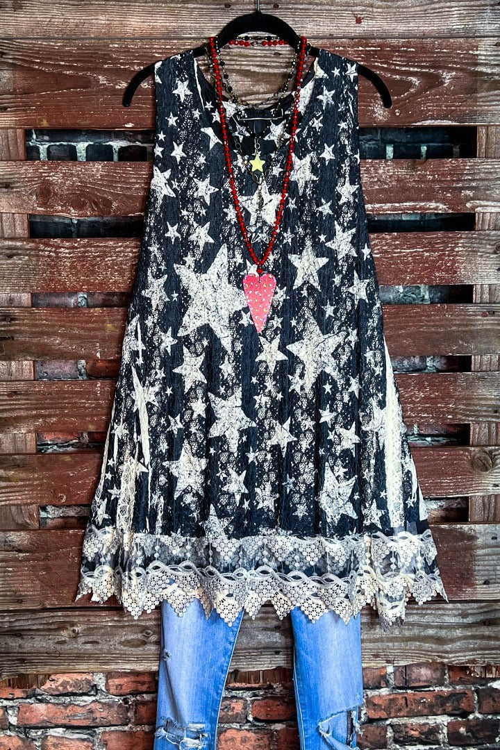 STARS ON WAY LACE TUNIC IN BLACK & WHITE
