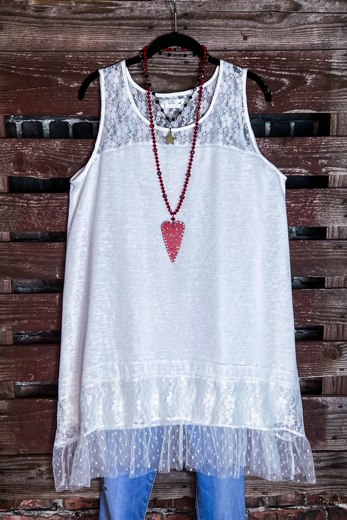 S-M-L   FOR ALL MY LIFE LACE DRESS IN WHITE  -------SALE