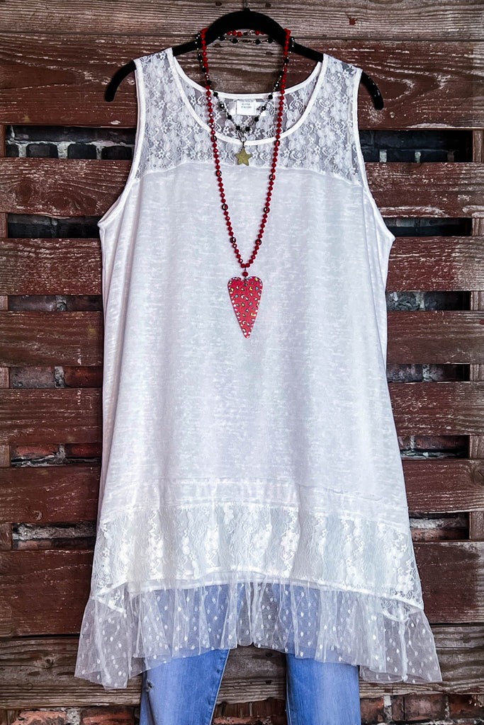 S-M-L   FOR ALL MY LIFE LACE DRESS IN WHITE  -------SALE