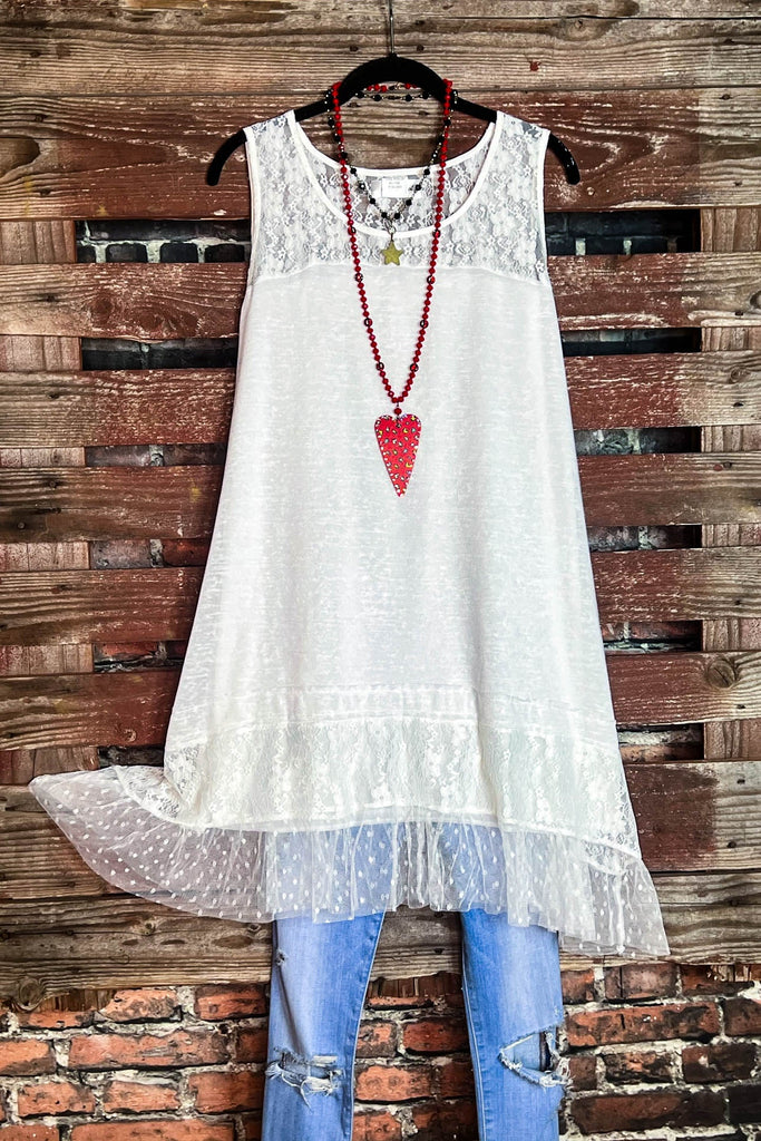 S-M-L   FOR ALL MY LIFE LACE DRESS IN WHITE  -------SALE