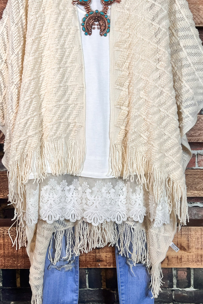 BEST DEFINITION OF LOVELY KIMONO IN BEIGE IVORY