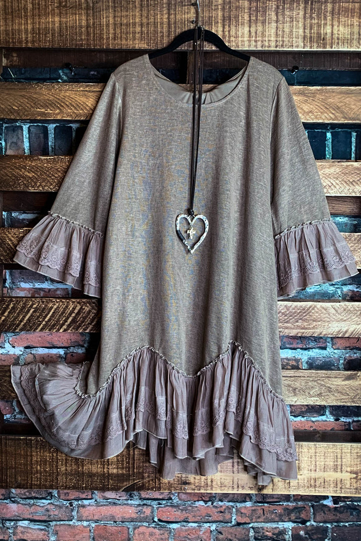 WONDERFUL FEELING TUNIC DRESS IN MOCHA