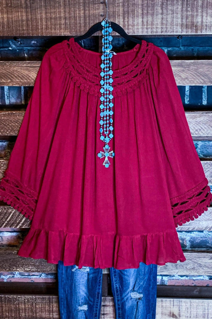 BEAUTY JUST COME NATURALLY EMBELLISHED TOP IN BURGUNDY