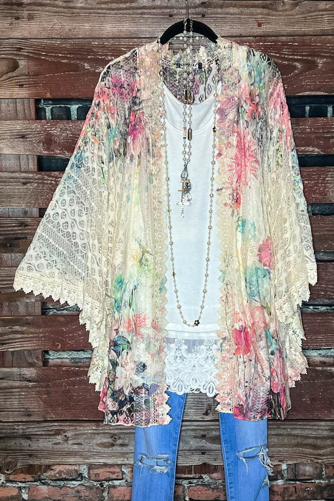 ADMIRABLE AFFECTION FLORAL LACE DUSTER KIMONO IN BEIGE & ROSE