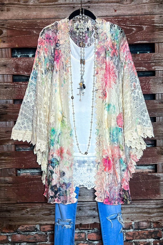 ADMIRABLE AFFECTION FLORAL LACE DUSTER KIMONO IN BEIGE & ROSE