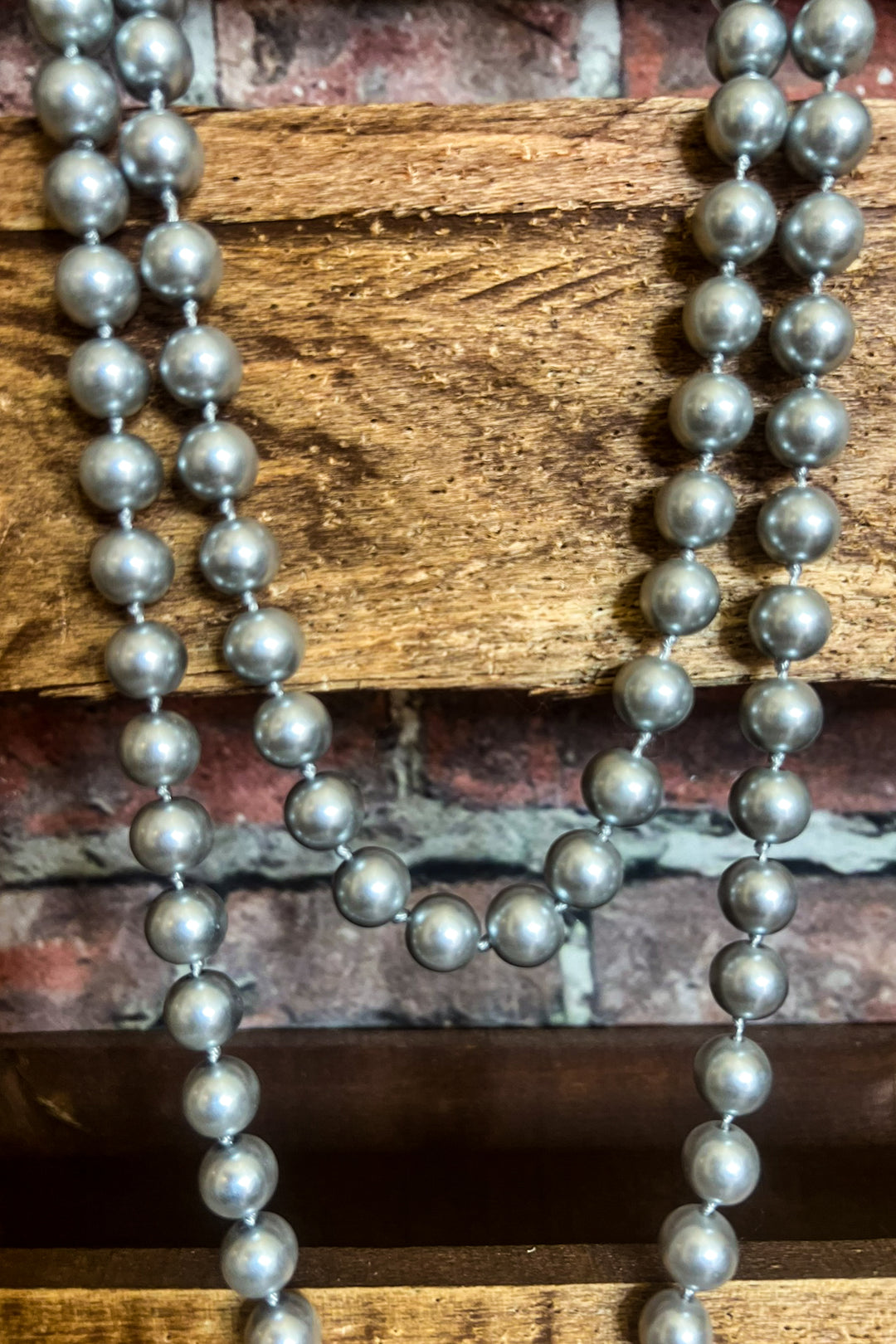 LONG PEARL BEAD NECKLACE SET IN GRAY SILVER