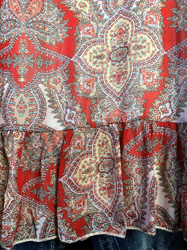 A ROMANTIC TWIST PAISLEYS CHIFFON TOP IN CORAL & MULTI-COLOR
