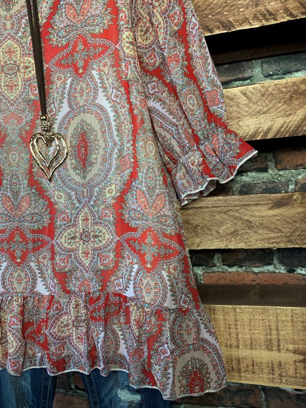 A ROMANTIC TWIST PAISLEYS CHIFFON TOP IN CORAL & MULTI-COLOR