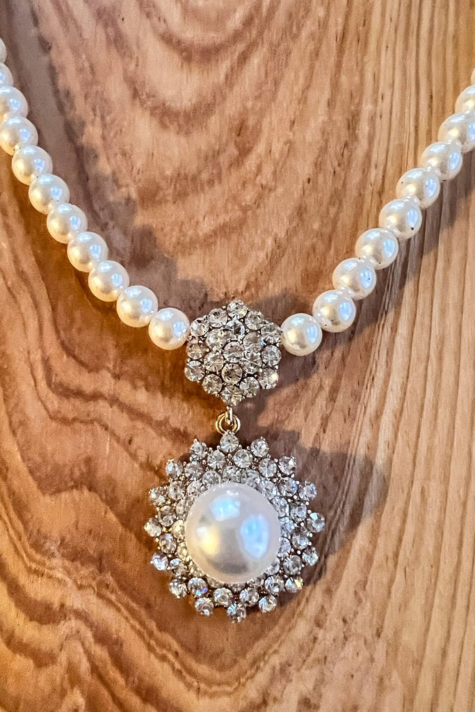 Classic Timeless Pearl Set Necklace & Earring