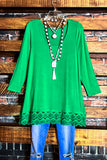 PIECES OF LOVE LACE KELLY GREEN T-SHIRT TOP