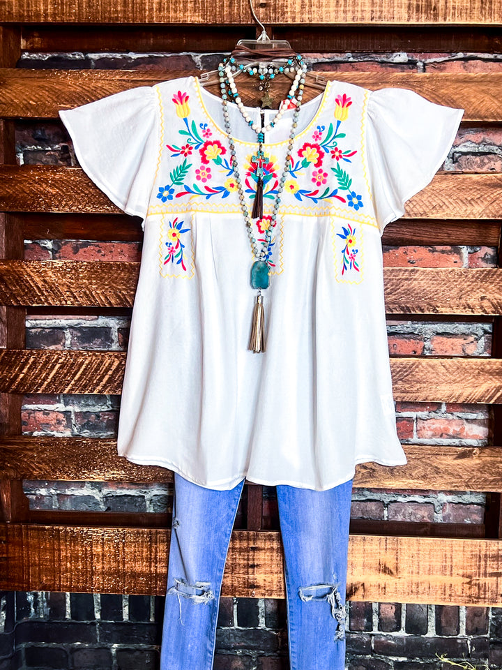 14-20 SIZE - DELICATE GARDENS IVORY EMBROIDERED TOP---------SALE