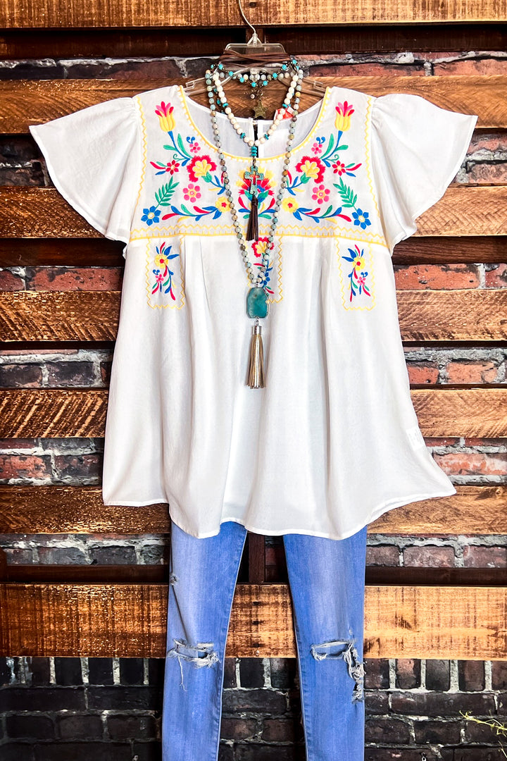 14-20 SIZE - DELICATE GARDENS IVORY EMBROIDERED TOP---------SALE