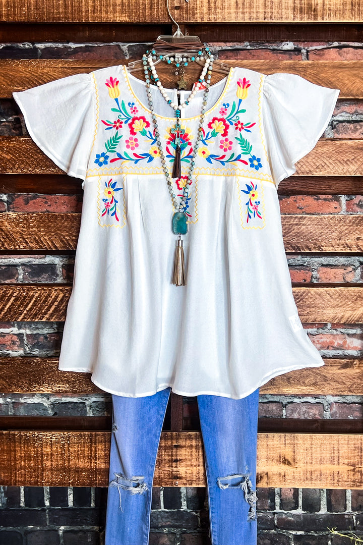 14-20 SIZE - DELICATE GARDENS IVORY EMBROIDERED TOP---------SALE