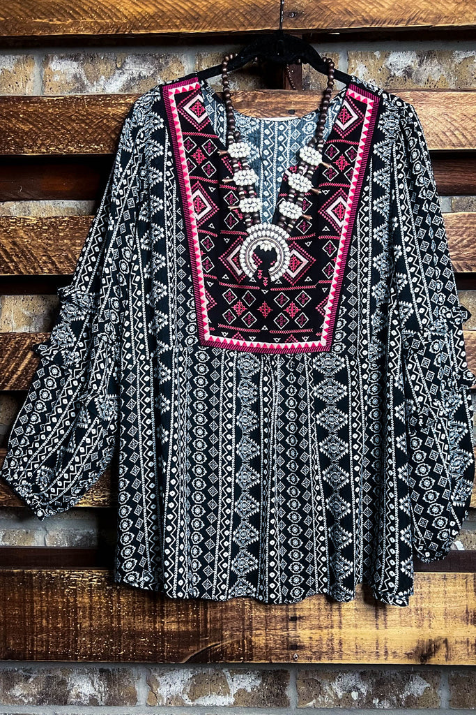 MOONLIGHT DANCES BOHO TOP IN BLACK MIX