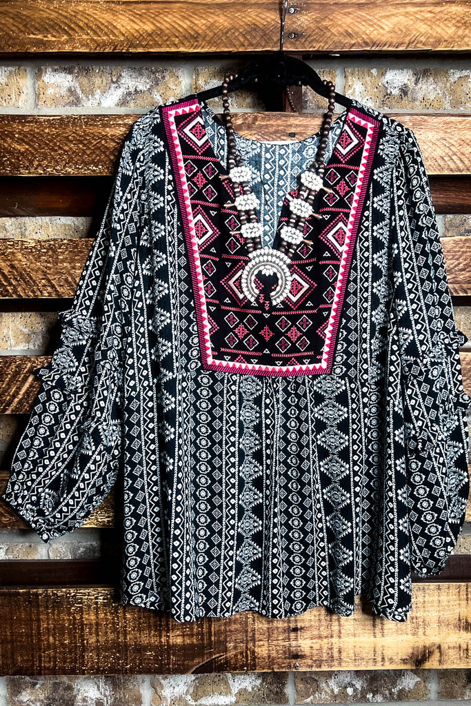 MOONLIGHT DANCES BOHO TOP IN BLACK MIX