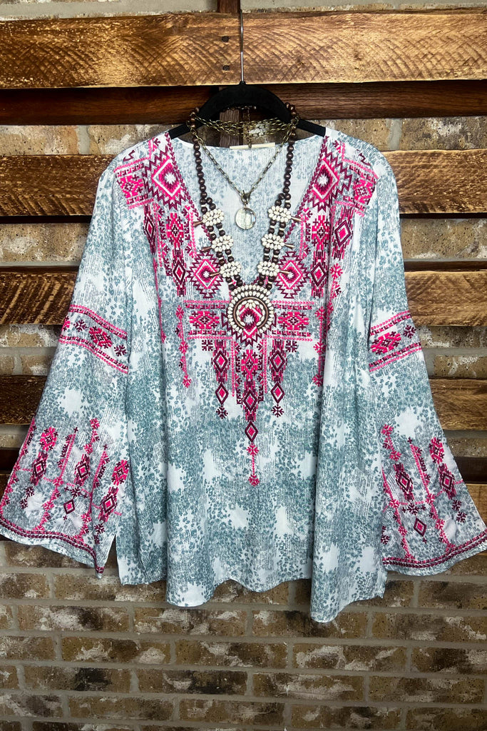 A MOMENT OF LOVE TUNIC IN GRAY & MAGENTA --------SALE