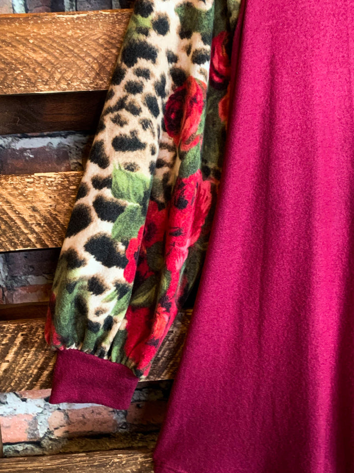 CAUGHT BY SURPRISE FLORAL FLEECE TUNIC IN BURGUNDY -----------SALE