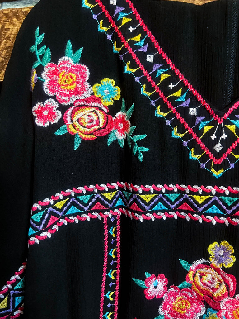 CREATIVE DREAMER EMBROIDERED PONCHO TUNIC IN BLACK
