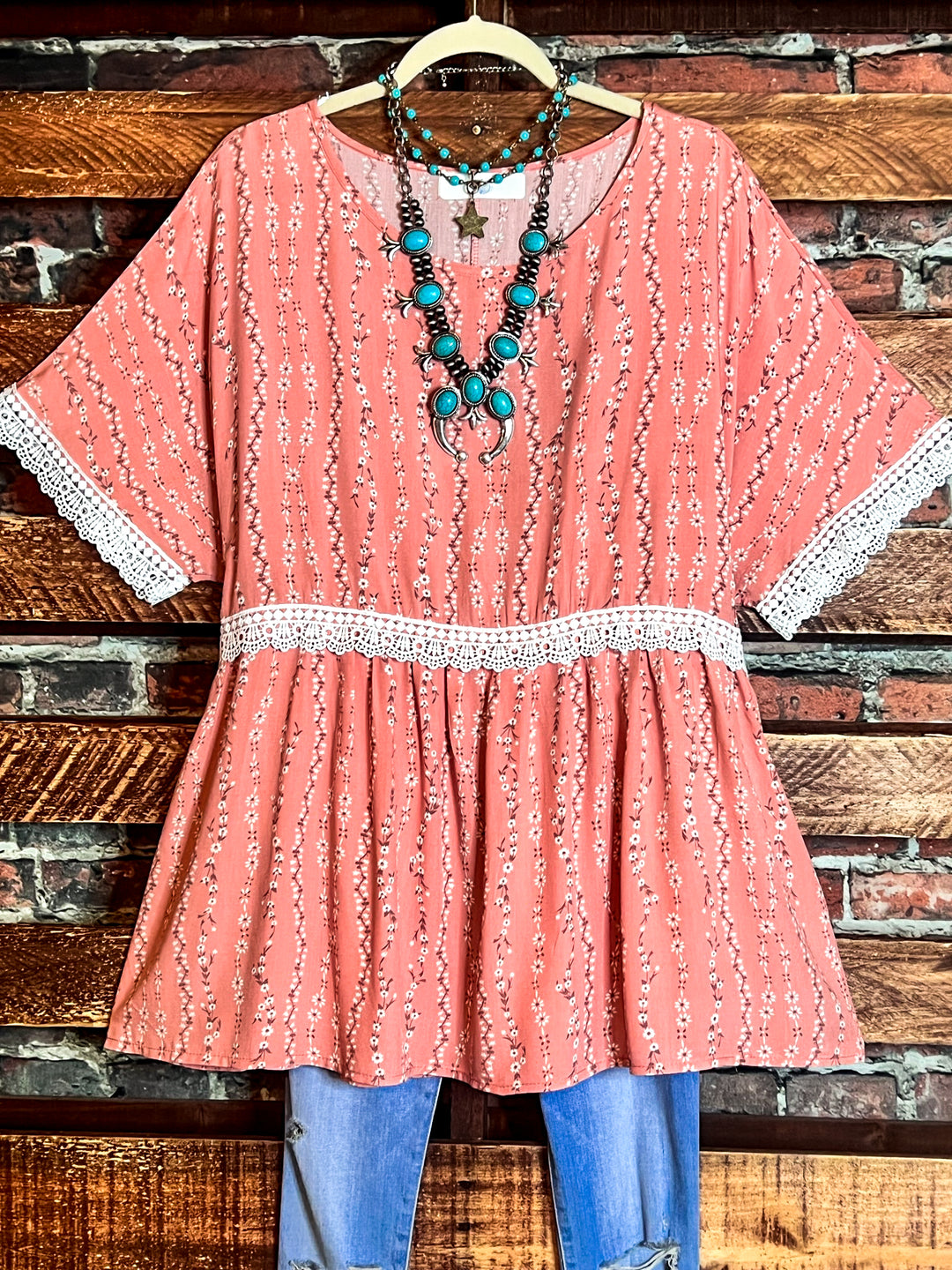 22-26 SIZE - FLORAL BABYDOLL TOP OVERSIZED IN ASH CORAL ------------ SALE
